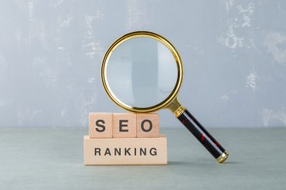 10541